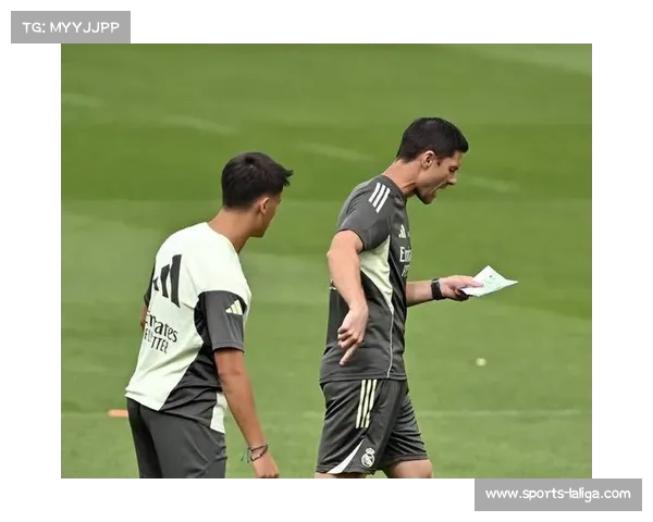 记者：皇马更衣室对阿隆索态度各异，支持他的球员不敢发声